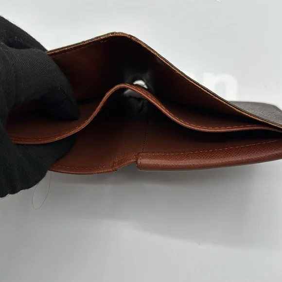 Men’s Wallet Bundle | Gucci, Burberry, Louis Vuitton and Tumi | Good Condition - Picture 12 of 13